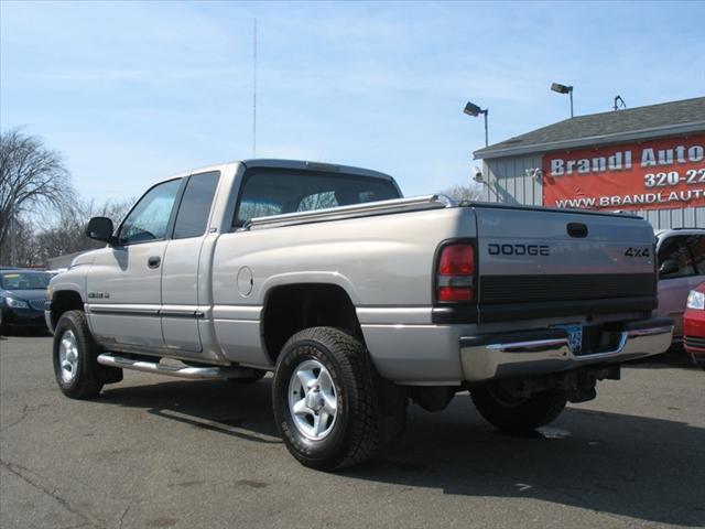 Dodge Ram Pickup 2001 photo 4