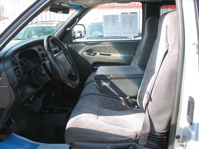 Dodge Ram Pickup 2001 photo 5