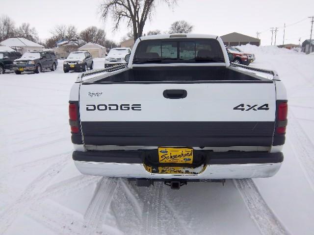 Dodge Ram Pickup 2001 photo 2