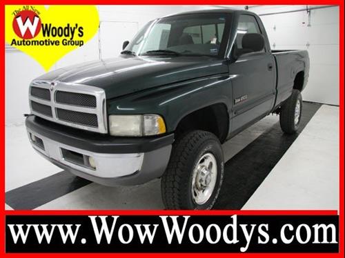 Dodge Ram Pickup 2001 photo 1