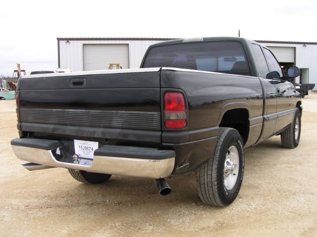 Dodge Ram Pickup 2001 photo 2