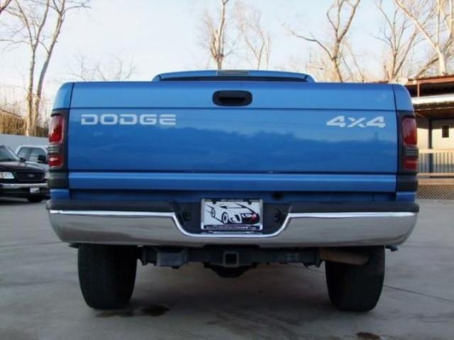 Dodge Ram Pickup 2001 photo 3