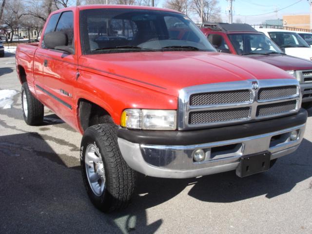 Dodge Ram Pickup 2001 photo 1