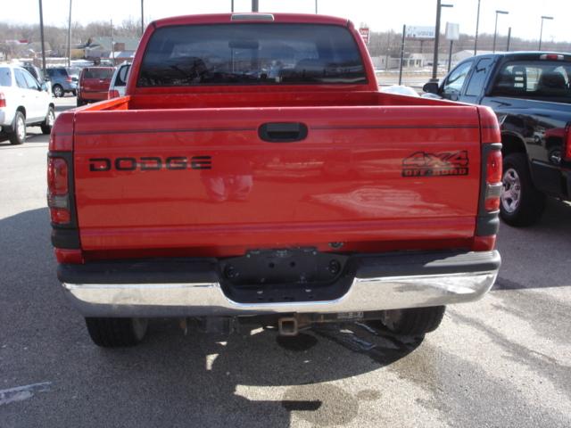 Dodge Ram Pickup 2001 photo 4