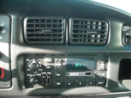 Dodge Ram Pickup 2001 photo 1