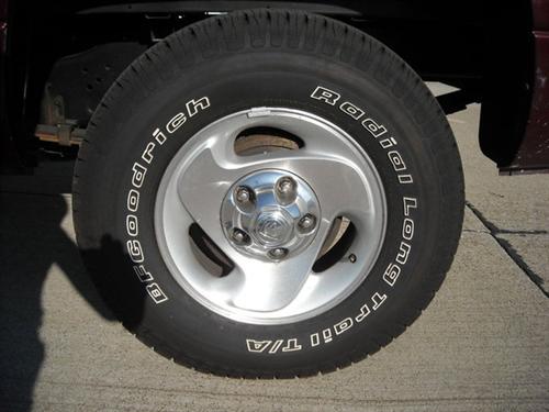 Dodge Ram Pickup 2001 photo 2