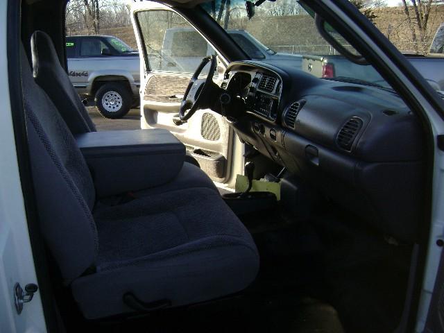 Dodge Ram Pickup 2001 photo 1