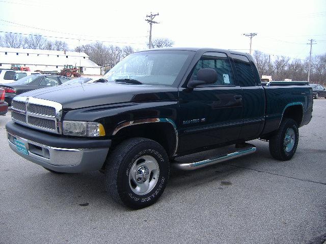 Dodge Ram Pickup 2001 photo 1