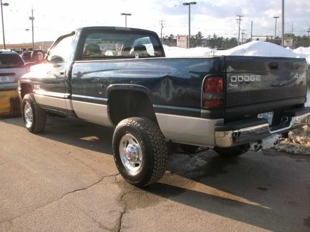 Dodge Ram Pickup 2001 photo 1