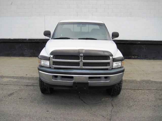 Dodge Ram Pickup 2001 photo 2