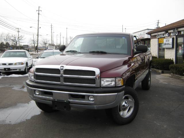 Dodge Ram Pickup 2001 photo 2