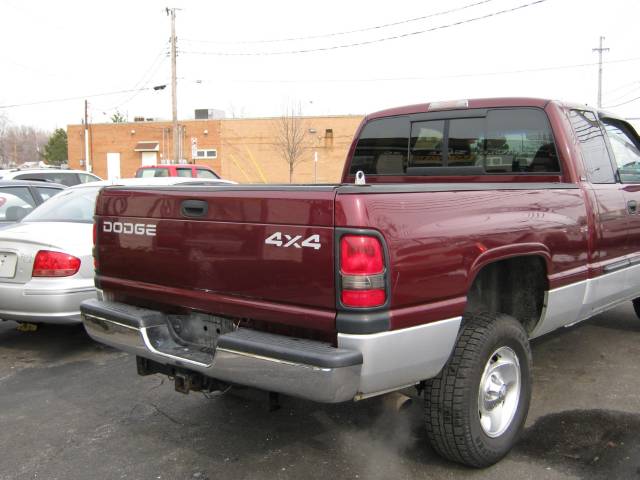 Dodge Ram Pickup 2001 photo 3