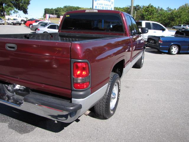 Dodge Ram Pickup 2001 photo 4