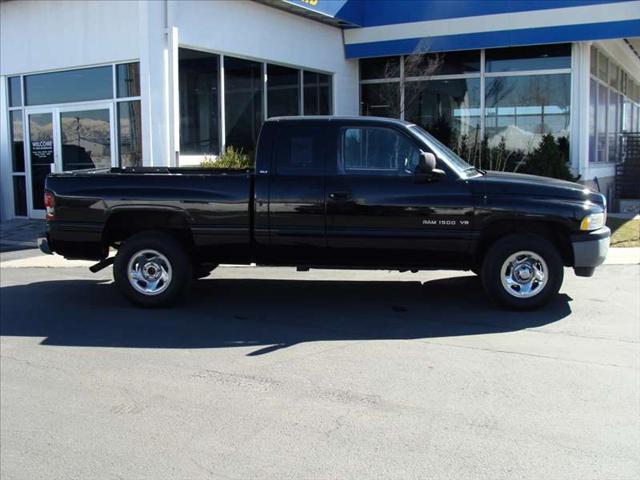 Dodge Ram Pickup 2001 photo 1