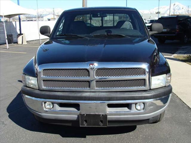 Dodge Ram Pickup 2001 photo 2