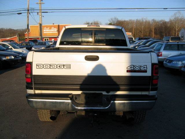 Dodge Ram Pickup 2001 photo 3