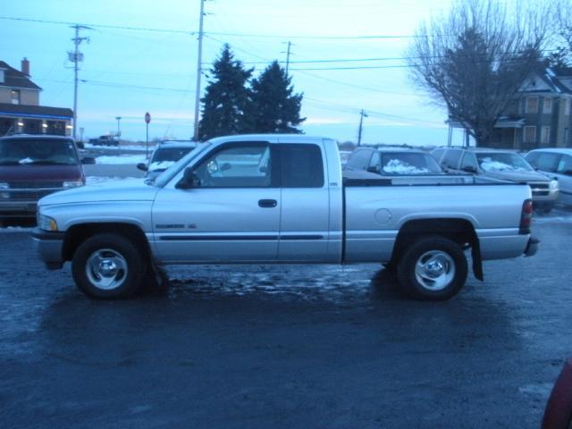 Dodge Ram Pickup 2001 photo 3