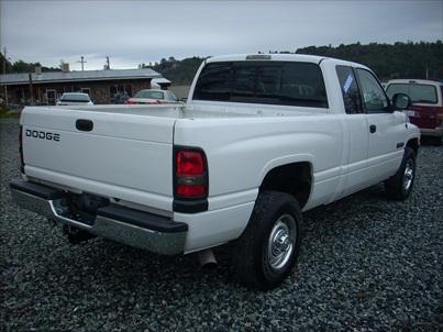 Dodge Ram Pickup 2001 photo 3