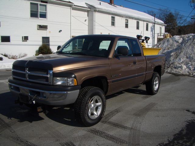 Dodge Ram Pickup 1500 LT 4WD Pickup