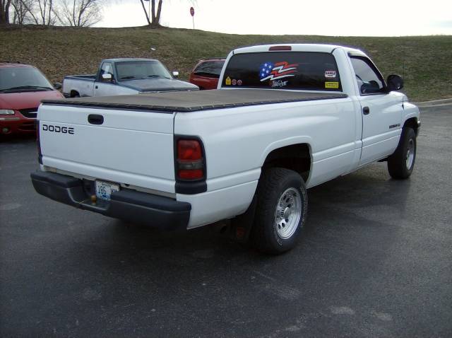 Dodge Ram Pickup 2001 photo 3