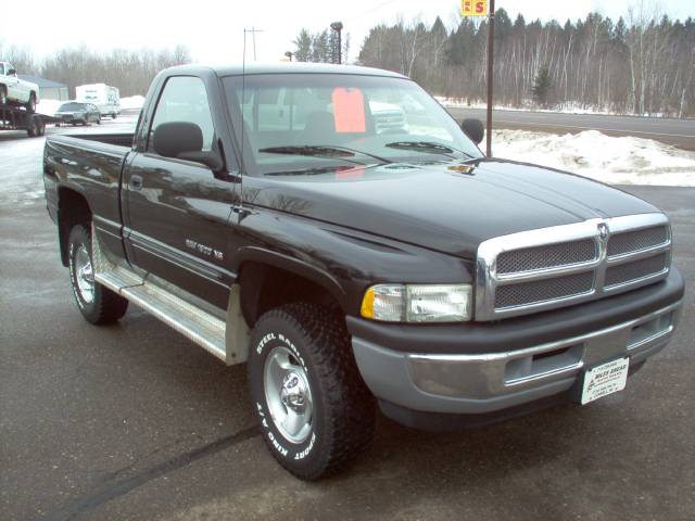 Dodge Ram Pickup 2001 photo 2