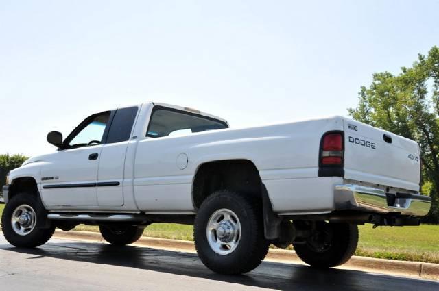 Dodge Ram Pickup 2001 photo 3