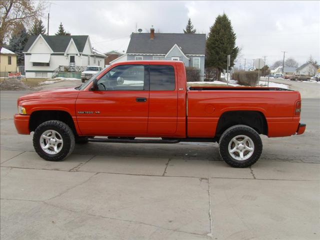 Dodge Ram Pickup 2001 photo 4