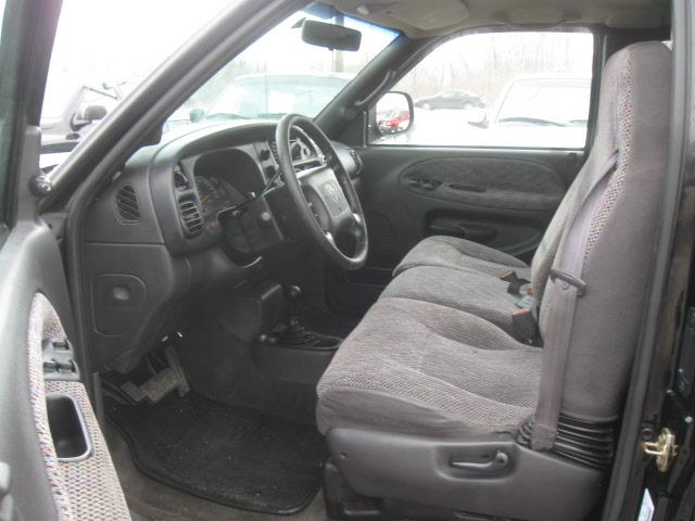 Dodge Ram Pickup 2001 photo 4