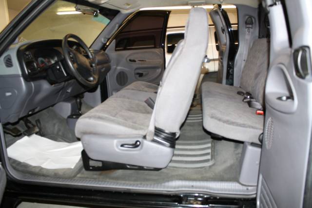 Dodge Ram Pickup 2001 photo 3