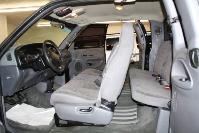 Dodge Ram Pickup 2001 photo 4