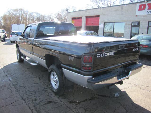 Dodge Ram Pickup 2001 photo 1