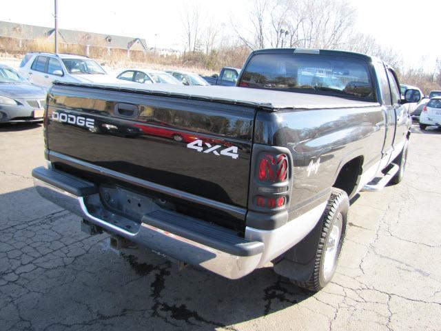 Dodge Ram Pickup 2001 photo 3