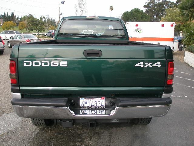 Dodge Ram Pickup 2001 photo 3