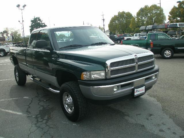 Dodge Ram Pickup 2001 photo 4