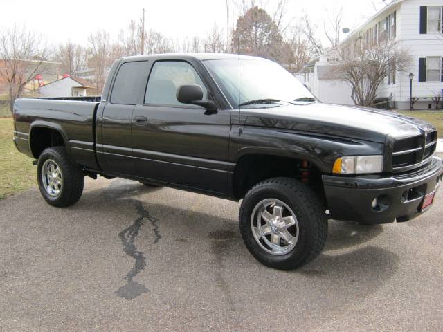 Dodge Ram Pickup 2001 photo 1