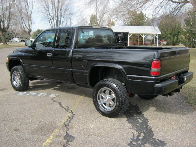 Dodge Ram Pickup 2001 photo 3