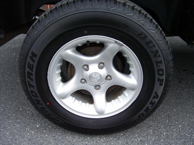 Dodge Ram Pickup 2001 photo 4