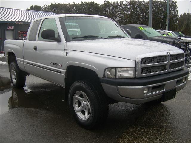 Dodge Ram Pickup 2001 photo 1
