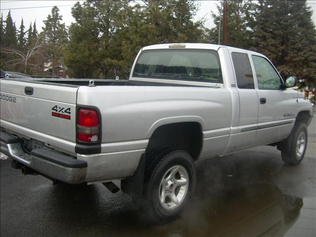 Dodge Ram Pickup 2001 photo 3