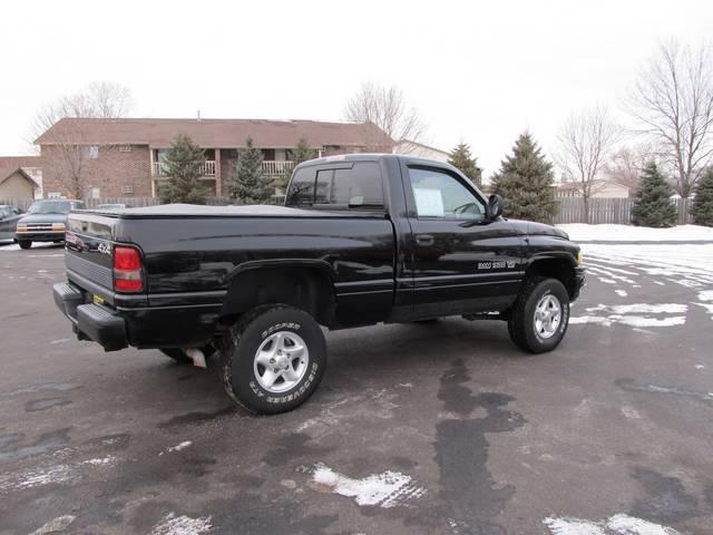 Dodge Ram Pickup 2001 photo 1
