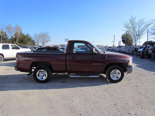 Dodge Ram Pickup 2001 photo 1