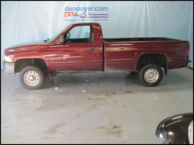 Dodge Ram Pickup 2001 photo 1