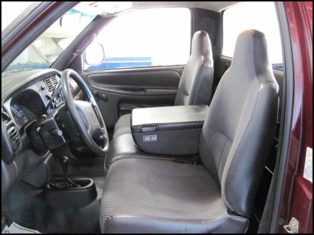 Dodge Ram Pickup 2001 photo 5