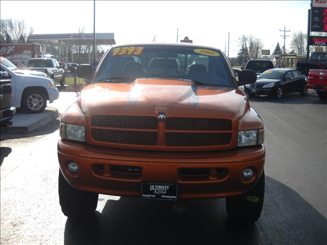 Dodge Ram Pickup 2001 photo 1
