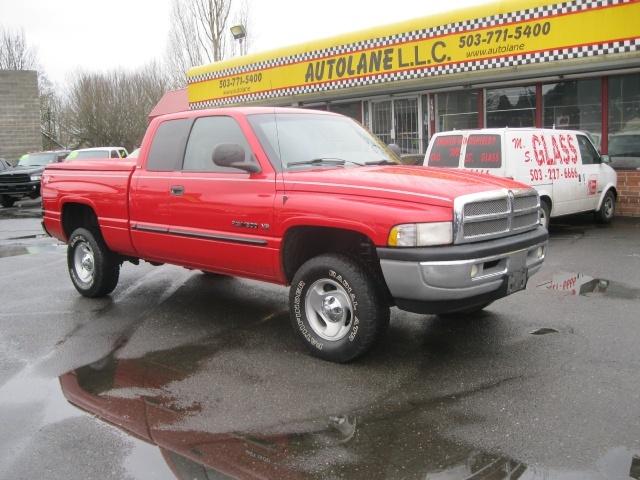 Dodge Ram Pickup 2001 photo 2