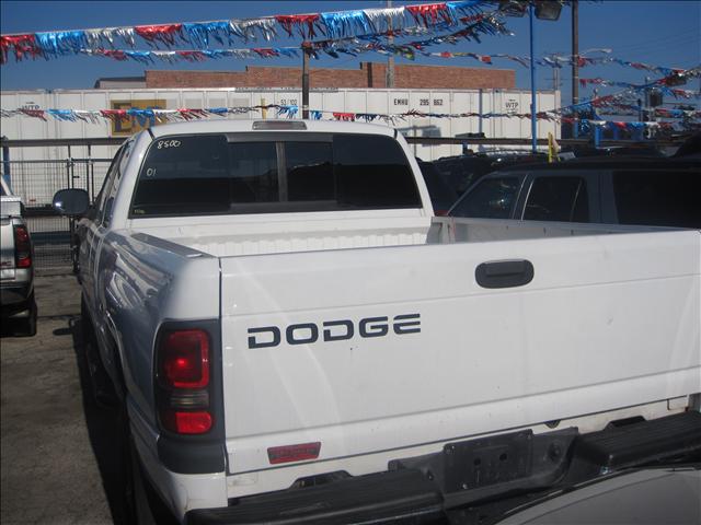 Dodge Ram Pickup 2001 photo 1