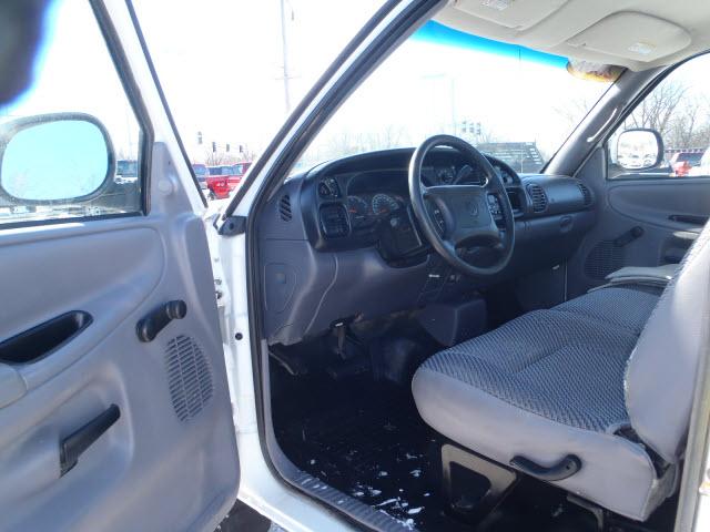 Dodge Ram Pickup 2001 photo 4