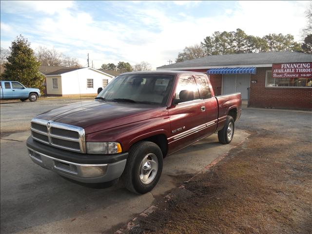 Dodge Ram Pickup 2001 photo 1
