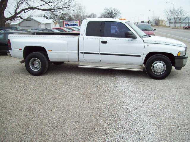 Dodge Ram Pickup 2001 photo 3