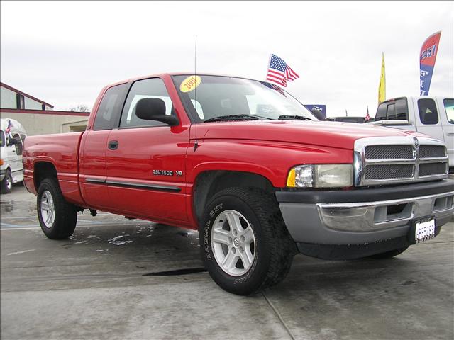 Dodge Ram Pickup 2001 photo 1